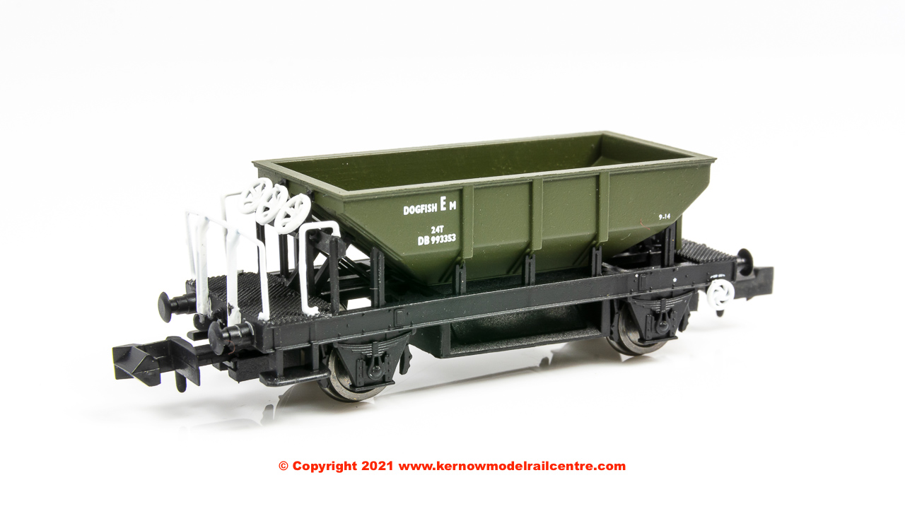 2F-041-000 Dapol Dogfish Ballast Hopper Wagon number DB993353 in BR Olive Green livery.